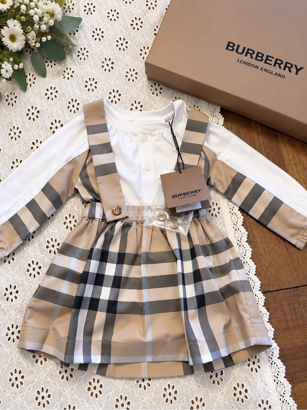 Burberry Baby Pale Sand Check Milu 2 piece set 6M NWT with box